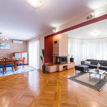 Roko Villa Novi Vinodolski