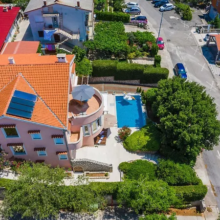 Roko Villa
